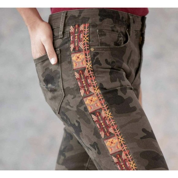 Driftwood Jackie Jeans Size 25 Camo Green-Brown Skinny with Orange Aztec Stripe - Picture 3 of 10